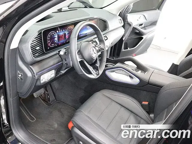Mercedes-Benz GLE-Class 2025 — Photo 10/20
