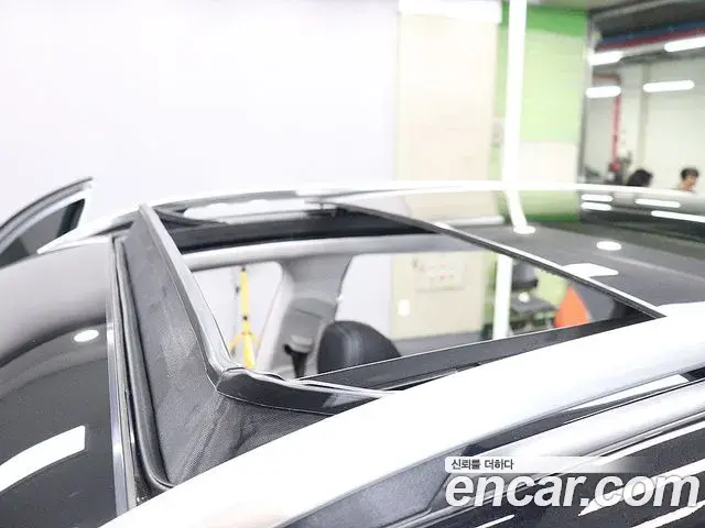 Mercedes-Benz GLE-Class 2025 — Photo 12/20
