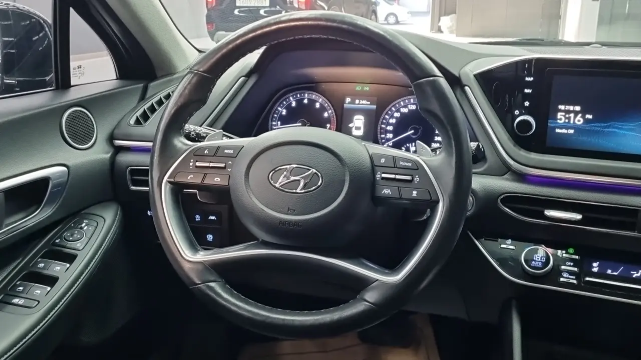 Hyundai Sonata 2022 — Фото 11/18