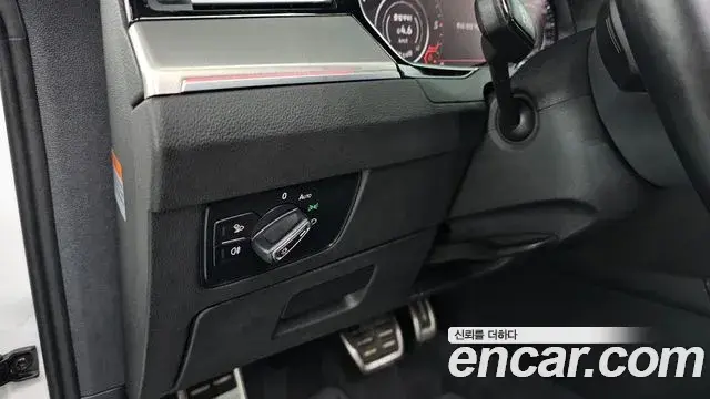 Volkswagen Arteon 2019 — Şəkil 25/33
