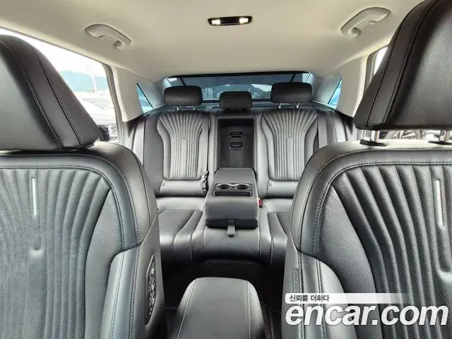 Hyundai Grandeur 2023 — Photo 7/20