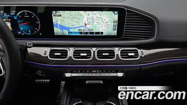 Mercedes-Benz GLE-Class 2022 — Фото 19/20