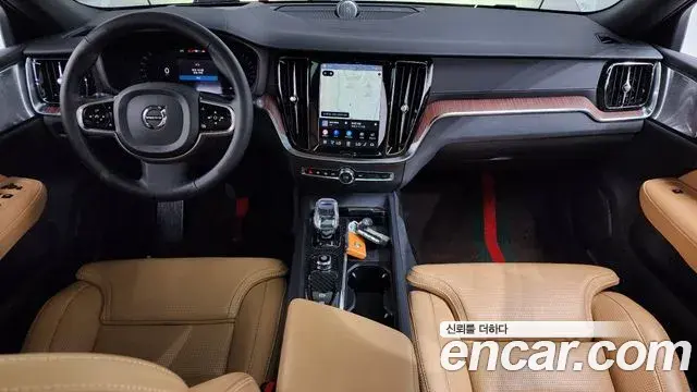 Volvo V60 Cross Country 2023 — Şəkil 32/32
