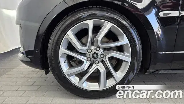 Land Rover Range Rover Sport 2020 — ფოტო 14/36