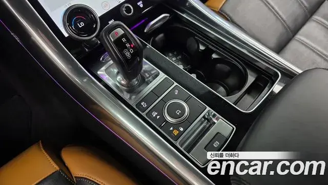 Land Rover Range Rover Sport 2020 — ფოტო 13/36