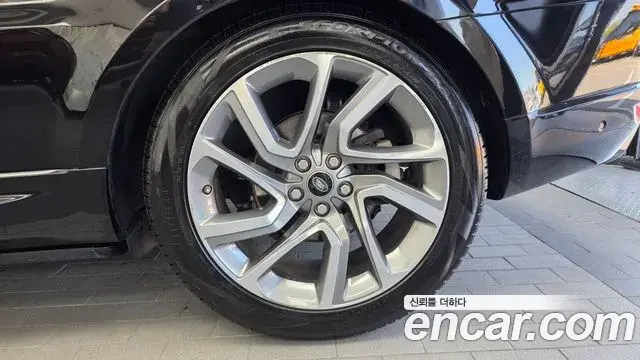 Land Rover Range Rover Sport 2020 — ფოტო 27/36
