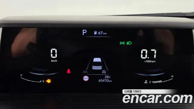 Hyundai Staria 2023 — Фото 8/20