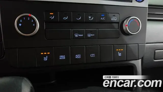 Hyundai Staria 2023 — Фото 18/20