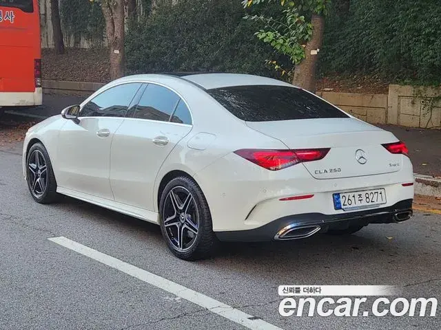 Mercedes-Benz CLA-Class 2023 — Фото 1/20