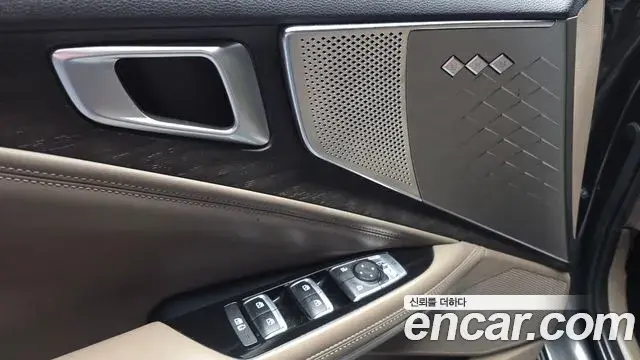 Kia K8 2022 — Photo 9/30
