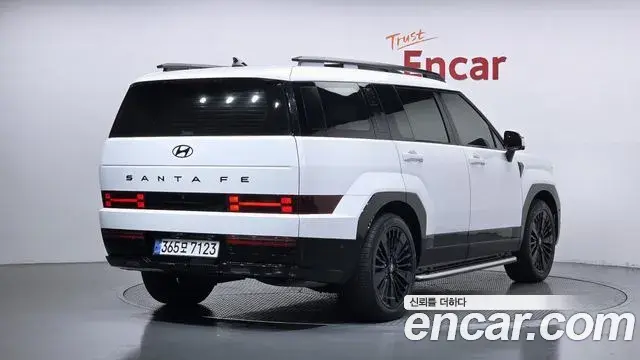 Hyundai Santa Fe 2024 — Фото 1/20