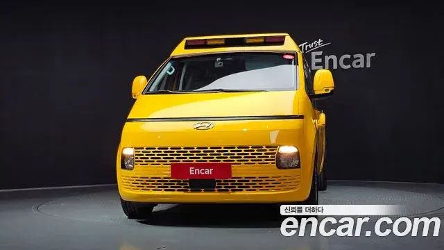 Hyundai Staria 2022 — Фото 3/20