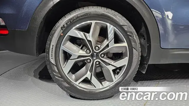 Kia Sportage The Bold 2020 — Фото 5/20