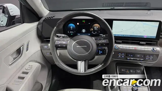 Hyundai Kona 2023 — Фото 13/20