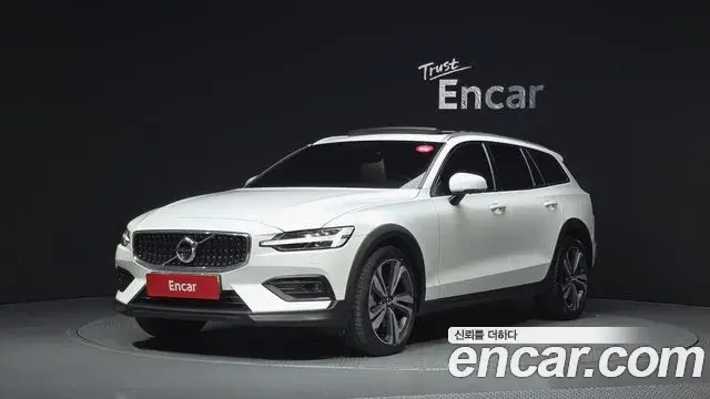 Volvo V60 Cross Country 2019 — Şəkil 31/39