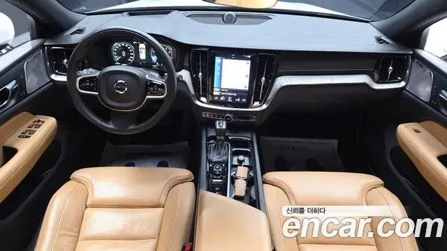 Volvo V60 Cross Country 2019 — Şəkil 22/39