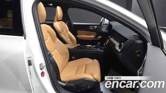 Volvo V60 Cross Country 2019 — Şəkil 39/39