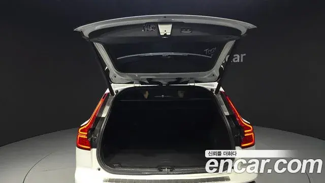 Volvo V60 Cross Country 2019 — Şəkil 17/39