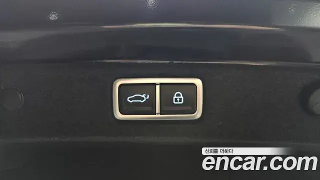 Hyundai Grandeur 2023 — Фото 19/20