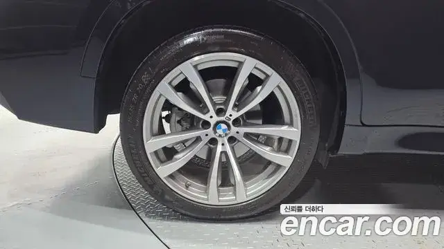 BMW X6 2018 — Фото 5/20