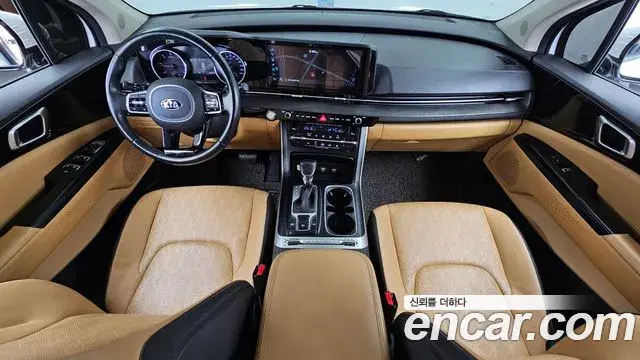 Kia Carnival 2021 — Photo 7/20