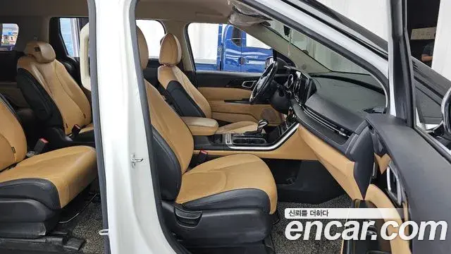 Kia Carnival 2021 — Photo 11/20