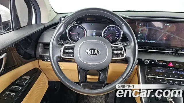 Kia Carnival 2021 — Photo 13/20
