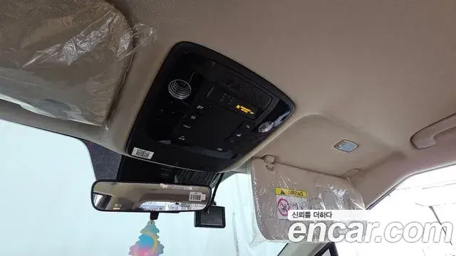 Kia Carnival 2021 — Photo 17/20
