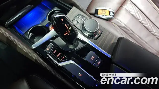 BMW 5 Series 2020 — Фото 9/20