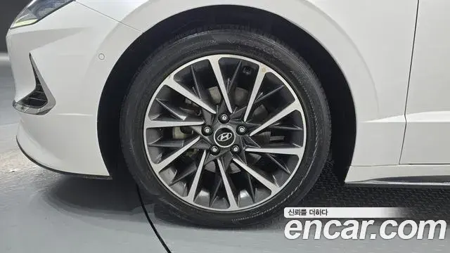 Hyundai Sonata 2019 — Фото 5/20