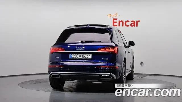 Audi Q5 2023 — Фото 4/20