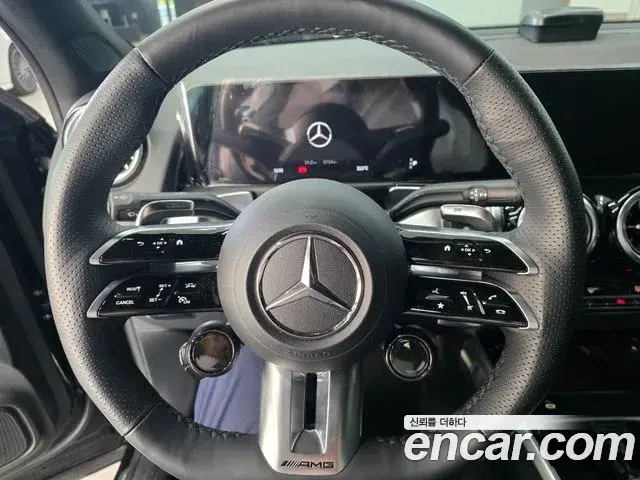 Mercedes-Benz GLB-Class 2026 — Фото 13/20