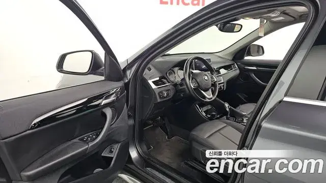 BMW X1 2022 — Фото 10/20