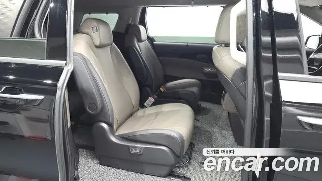 Kia Carnival 2025 — Şəkil 23/31