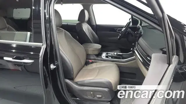 Kia Carnival 2025 — Şəkil 26/31