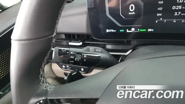 Kia Carnival 2025 — Şəkil 29/31