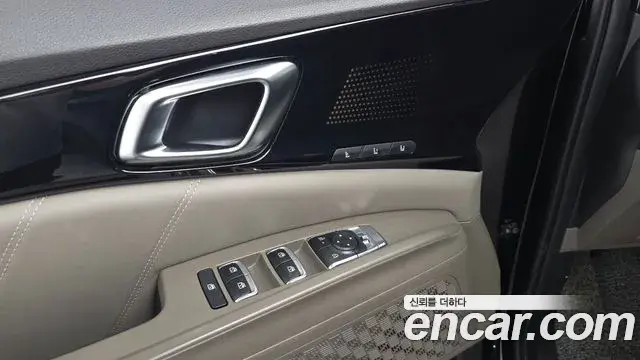 Kia Carnival 2025 — Şəkil 3/31