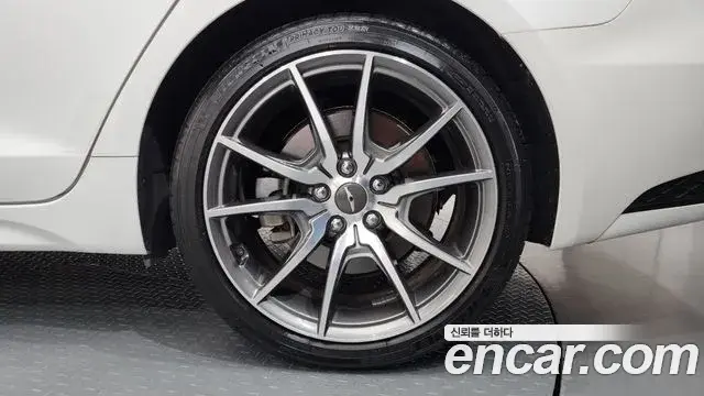 Genesis G70 2021 — ფოტო 7/35