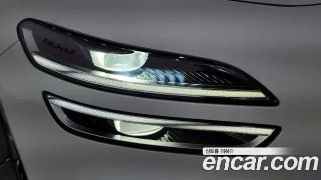 Genesis G70 2021 — ფოტო 28/35