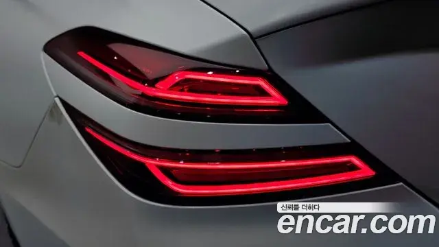 Genesis G70 2021 — ფოტო 25/35