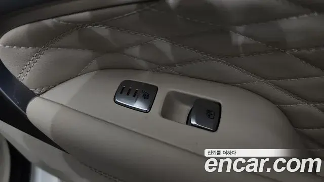 Genesis G70 2021 — ფოტო 30/35