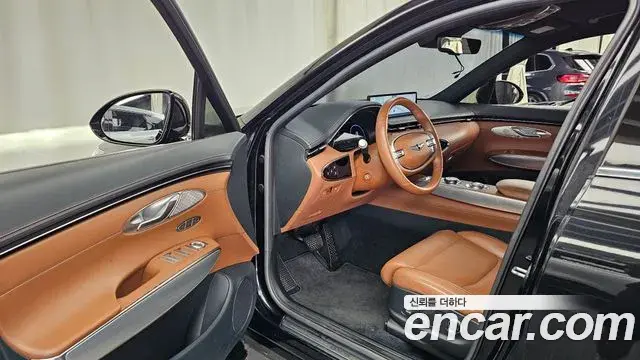 Genesis GV70 2021 — Photo 24/32