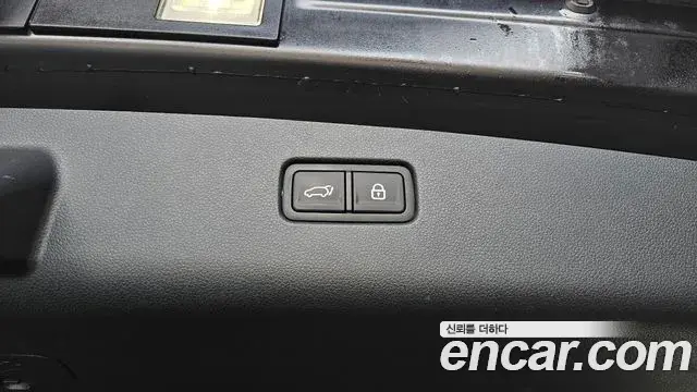 Genesis GV70 2021 — Photo 6/32