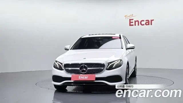 Mercedes-Benz E-Class 2019 — Фото 3/20