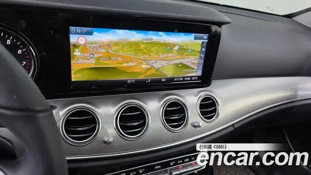 Mercedes-Benz E-Class 2019 — Фото 15/20