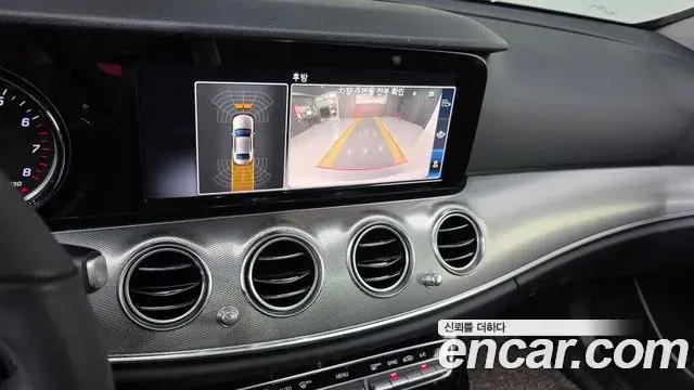 Mercedes-Benz E-Class 2019 — Фото 17/20