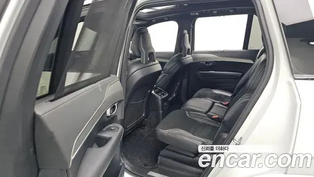 Volvo XC90 2020 — Фото 12/20