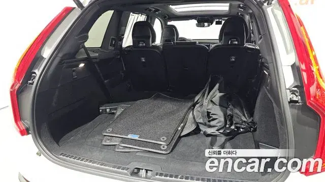 Volvo XC90 2020 — Photo 10/38