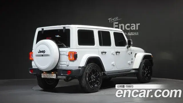 Jeep Wrangler 2020 — Фото 2/20
