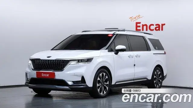 Kia Carnival 2020 — Фото 1/20